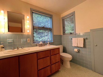 Woods Hole Cape Cod vacation rental - Upper Level - bathroom (enclosed tub/shower)