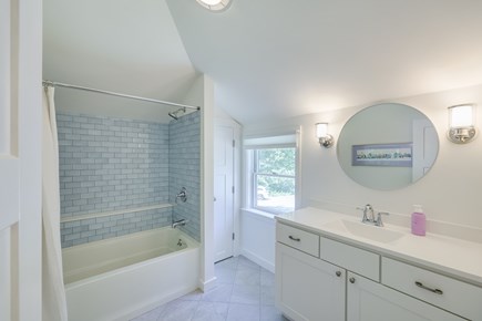 Wellfleet Cape Cod vacation rental - Master bathroom