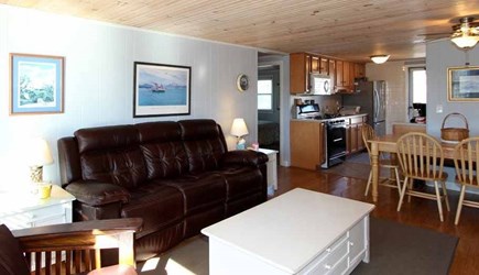 Dennis Cape Cod vacation rental - family room