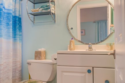 Centerville Cape Cod vacation rental - Primary Ensuite - Full Bathroom