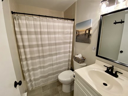 Brewster, Ocean Edge Cape Cod vacation rental - Secondary Bathroom