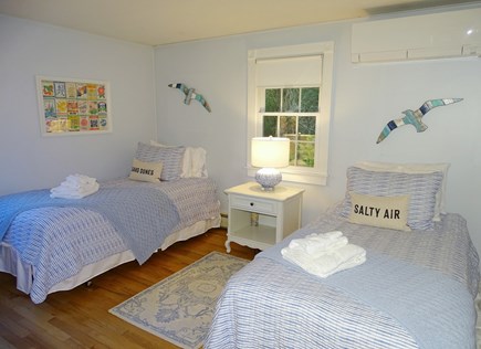 East Orleans Cape Cod vacation rental - Twin bedroom