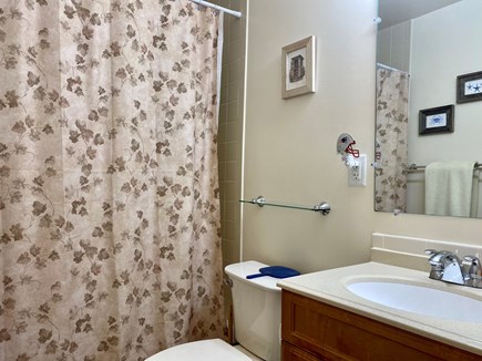 Brewster, Ocean Edge Cape Cod vacation rental - Secondary Bathroom