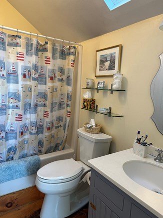 Mashpee Cape Cod vacation rental - Bathroom