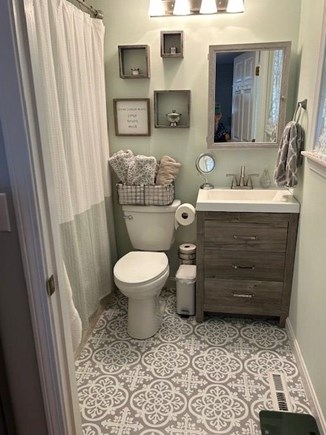 Osterville Cape Cod vacation rental - Master Bathroom
