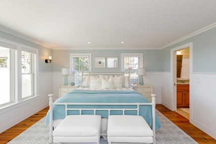 Chatham Cape Cod vacation rental - 1st Floor King Room with Ensuite