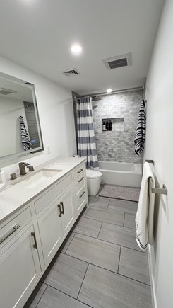Dennis Cape Cod vacation rental - Second floor Grey room bathroom