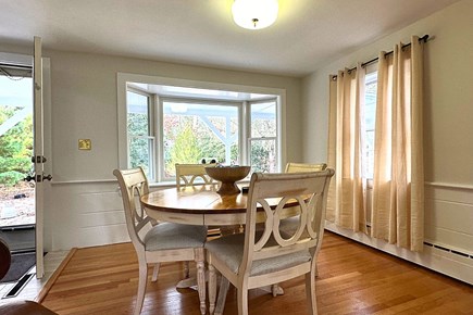 Centerville Cape Cod vacation rental - Enjoy starting the day with breakfast at home.