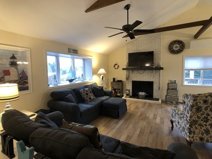 Falmouth Cape Cod vacation rental - Livingroom