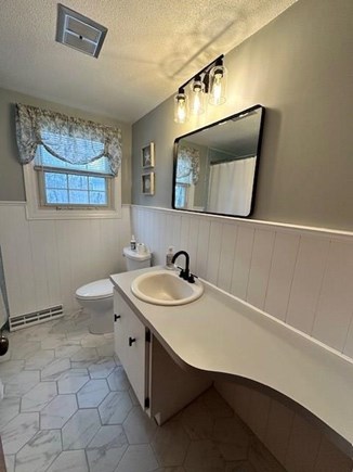 Hyannis Cape Cod vacation rental - Bathroom