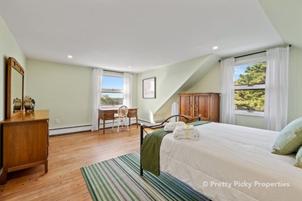 Chatham Cape Cod vacation rental - Upper Level Bedroom: Queen