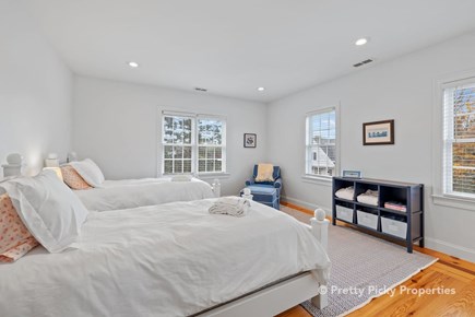 Barnstable Cape Cod vacation rental - Second level guest bedroom #2 twins.