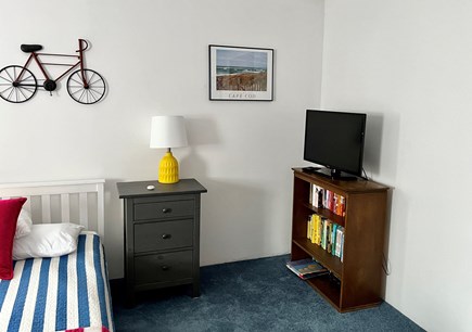 Eastham Cape Cod vacation rental - Books and tv