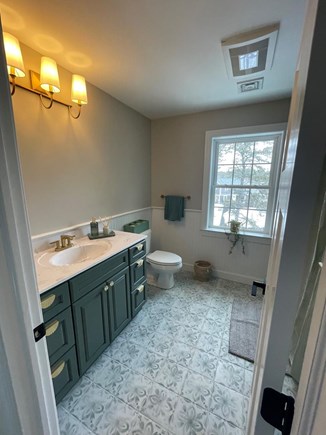 Chatham Cape Cod vacation rental - 2nd Floor Bath w/tub, shower