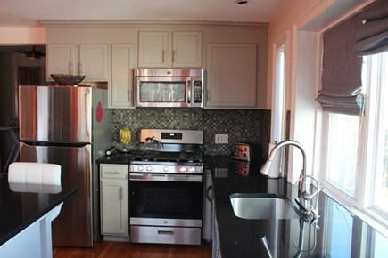 Provincetown Cape Cod vacation rental - SS appliances