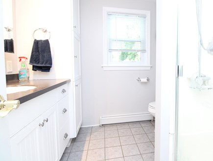 Harwich Cape Cod vacation rental - Middle Floor Full with Shower