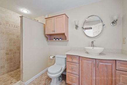 Dennis Cape Cod vacation rental - Primary full bath