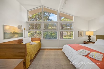 Orleans Cape Cod vacation rental - Second bedroom on the first floor featuring a King bed and Twin bed