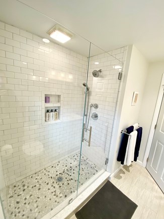 Dennis Cape Cod vacation rental - Main Bathroom - Towels and Products Provided