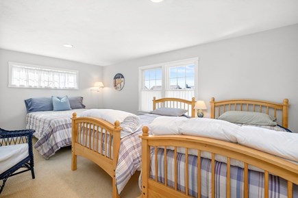 Sandwich Cape Cod vacation rental - 1 full and 2 twins