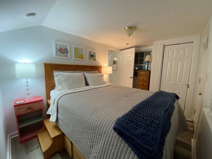 Hyannis Cape Cod vacation rental - Love this bed for afternoon naps or sleeping in on a rainy day.