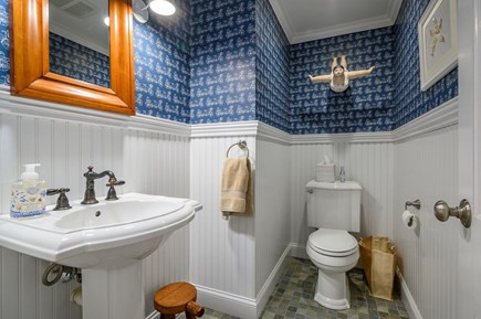 Osterville Cape Cod vacation rental - Half bath off of the kitchen