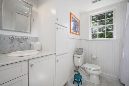Osterville Cape Cod vacation rental - 2nd floor bathroom with shower/tub combo