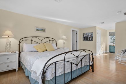 Harwich Port Cape Cod vacation rental - California king size bed
