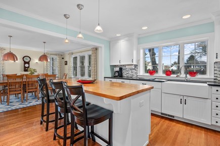 Harwich Port Cape Cod vacation rental - Hand washing isn't a chore at this sunny, spacious sink (but there is a dishwasher) - 92 Hoyt Road Harwich Port Cape Cod - Apricari - NEVR