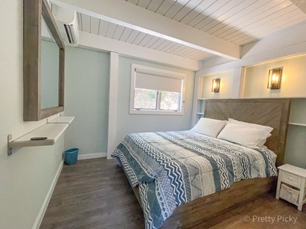 Chatham Cape Cod vacation rental - Main level queen bedroom