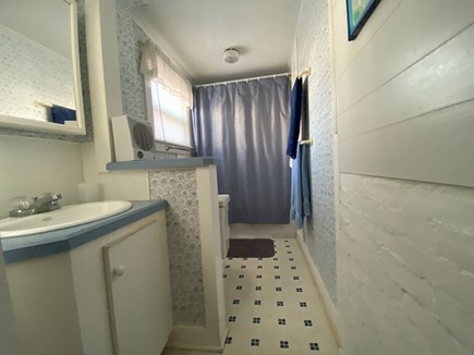 Dennis Port Cape Cod vacation rental - Bathroom