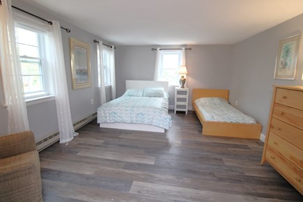 Yarmouth Cape Cod vacation rental - Queen/twin room
