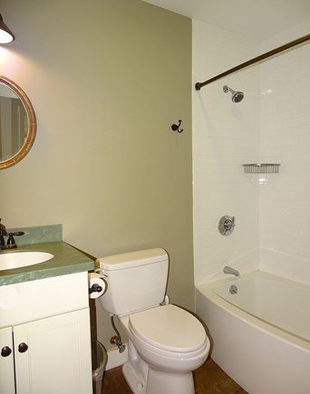 Falmouth, Menauhant Cape Cod vacation rental - Upstairs full bath with tub