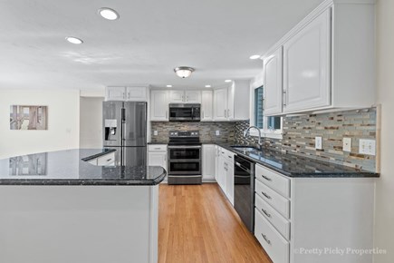 Osterville Cape Cod vacation rental - Plenty of counter space