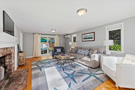 Osterville Cape Cod vacation rental - Living room
