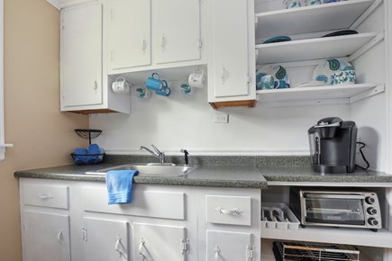 Eastham, Pine Tree Cottages Cape Cod vacation rental - Kitchen