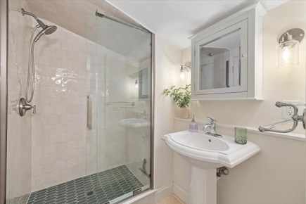 Cotuit Cape Cod vacation rental - Upstairs Bathroom
