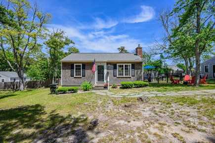Dennis Port Cape Cod vacation rental - Exterior of home