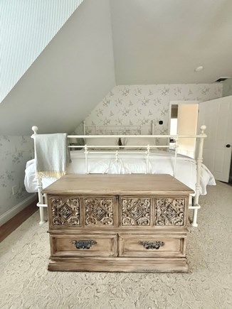 Sandwich, Sandy Neck  Cape Cod vacation rental - Renovated primary w/ ensuite bathroom, king bed, walk in closet