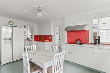 Chatham, CMILL Cape Cod vacation rental - Kitchen