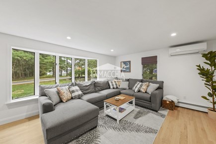 Barnstable, Cotuit Cape Cod vacation rental - Living Room Sectional