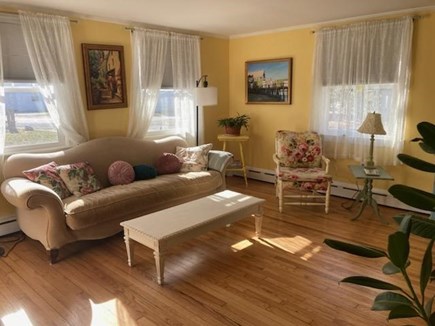 Wellfleet Cape Cod vacation rental - Living room main house
