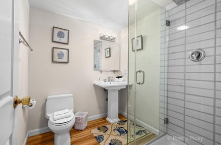 Eastham Cape Cod vacation rental - Lower level full bathroom