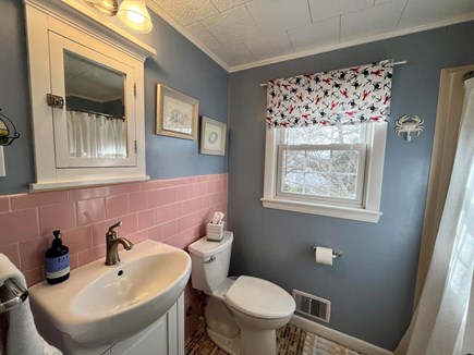 Dennis Cape Cod vacation rental - Second floor bath
