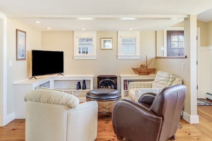 Dennis, DNELS Cape Cod vacation rental - Family Room