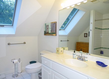 Between Falmouth &Woods Hole Cape Cod vacation rental - Upstairs full bath with tub