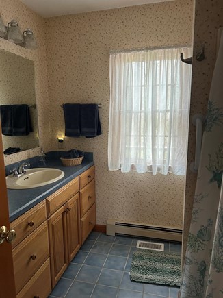 South Yarmouth Cape Cod vacation rental - First floor full bath