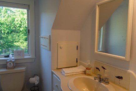 Truro Cape Cod vacation rental - Upstairs Full Bath (Between King and Queen Room)