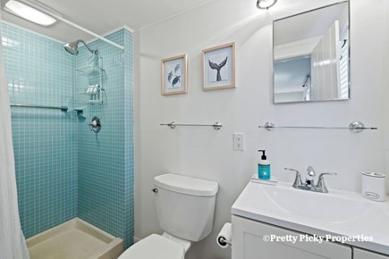 Chatham Cape Cod vacation rental - Private en-suite bath