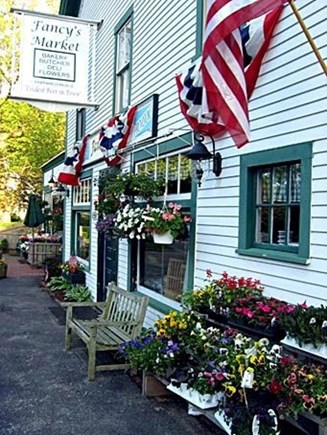 Osterville Cape Cod vacation rental - Fancy's market: Sandwichs, groceries, Four Seas ice cream